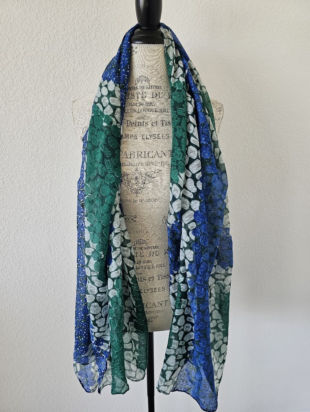 Oversized Abstract Pebble Print Metallic Scarf & Sarong (72" x 36")​